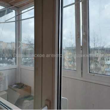 Продам квартиру, Александровский просп. , 1 кім., 35 м², капитальный ремонт 