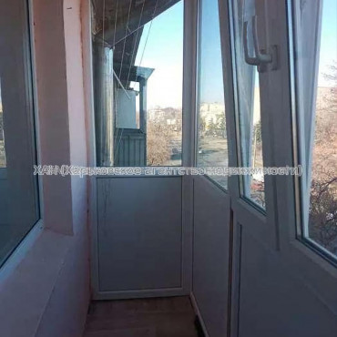 Продам квартиру, Александровский просп. , 1 кім., 35 м², капитальный ремонт 