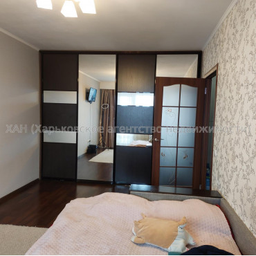 Продам квартиру, Александровский просп. , 1 кім., 35 м², капитальный ремонт 