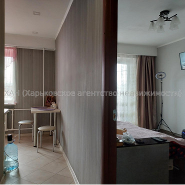 Продам квартиру, Александровский просп. , 1 кім., 35 м², капитальный ремонт 