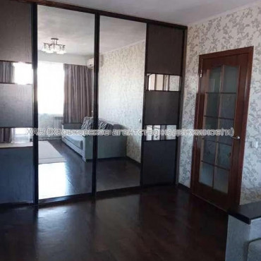 Продам квартиру, Александровский просп. , 1 кім., 35 м², капитальный ремонт 