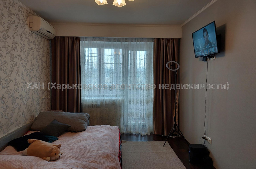 Продам квартиру, Александровский просп. , 1  ком., 35 м², капитальный ремонт 