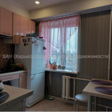 Продам квартиру, Александровский просп. , 1 кім., 35 м², капитальный ремонт 