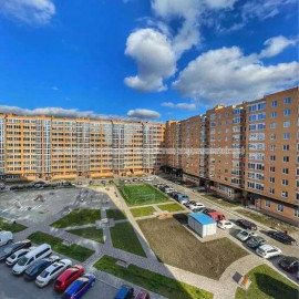Продам квартиру, Лосевский пер. , 3 кім., 77 м², без ремонта