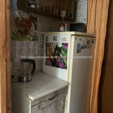 Продам квартиру, Ньютона ул. , 1 кім., 16 м², советский ремонт 