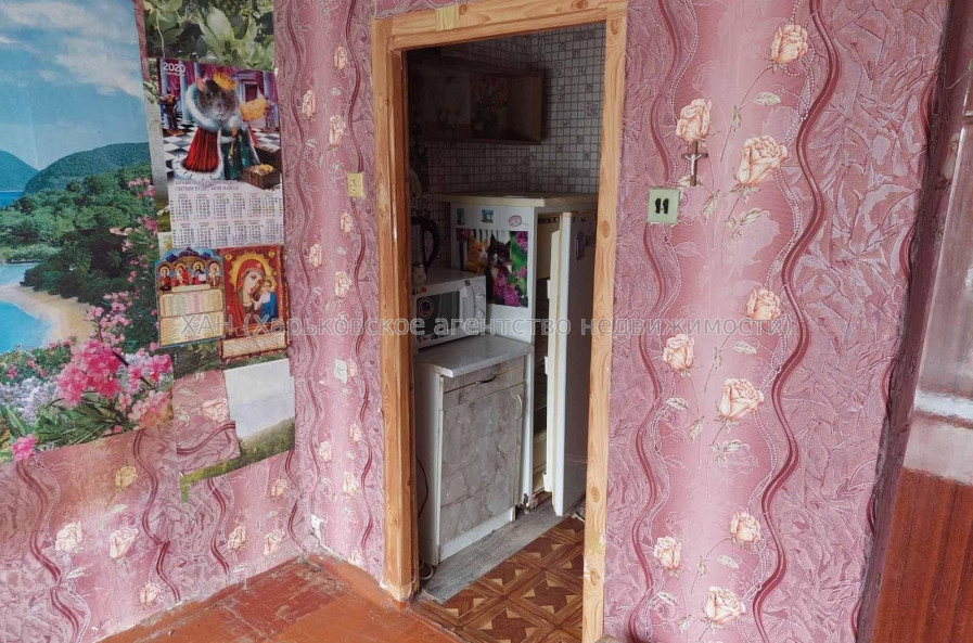 Продам квартиру, Ньютона ул. , 1 кім., 16 м², советский ремонт 