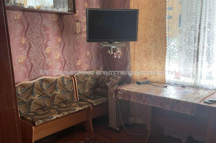 Продам квартиру, Ньютона ул. , 1 кім., 16 м², советский ремонт 