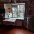 Продам квартиру, Ньютона ул. , 1 кім., 16 м², советский ремонт 