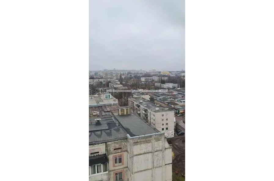 Продам квартиру, Льва Ландау просп. , 2 кім., 77 м², без внутренних работ 
