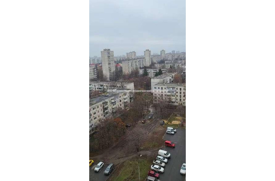 Продам квартиру, Льва Ландау просп. , 2 кім., 77 м², без внутренних работ 