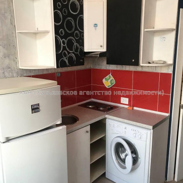Продам квартиру, Большая Панасовская ул. , 1  ком., 18 м², капитальный ремонт 