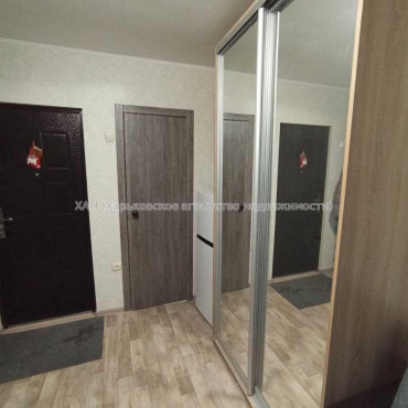 Продам квартиру, 23 Августа ул. , 1  ком., 12 м², капитальный ремонт 