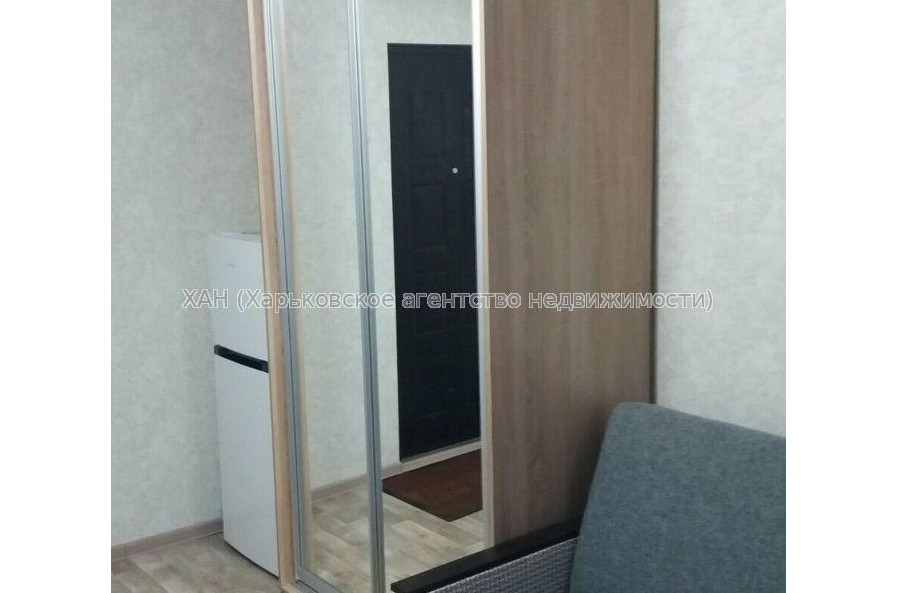 Продам квартиру, 23 Августа ул. , 1  ком., 12 м², капитальный ремонт 