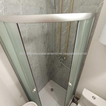 Продам квартиру, 23 Августа ул. , 1  ком., 12 м², капитальный ремонт 