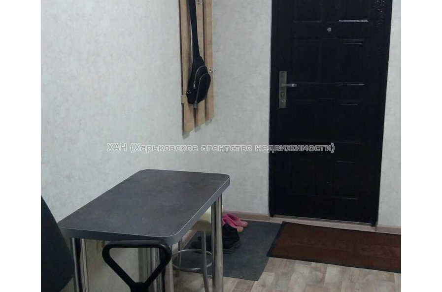 Продам квартиру, 23 Августа ул. , 1 кім., 12 м², капитальный ремонт 
