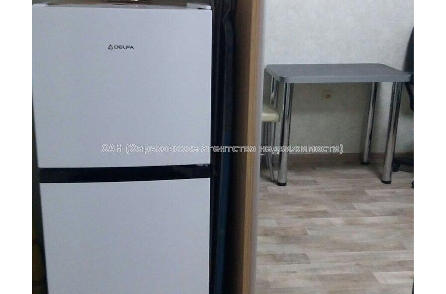 Продам квартиру, 23 Августа ул. , 1 кім., 12 м², капитальный ремонт 