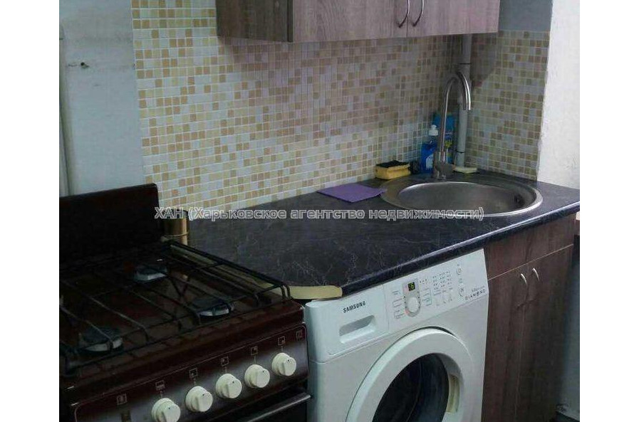 Продам квартиру, 23 Августа ул. , 1 кім., 12 м², капитальный ремонт 