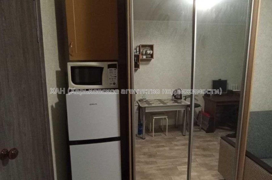 Продам квартиру, 23 Августа ул. , 1  ком., 12 м², капитальный ремонт 