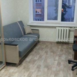 Продам квартиру, 23 Августа ул. , 1 кім., 12 м², капитальный ремонт