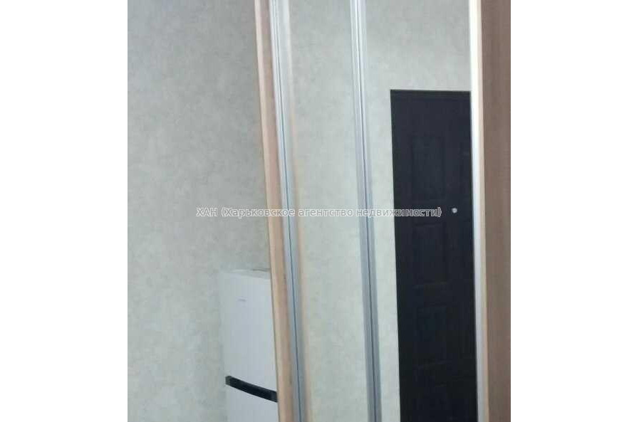 Продам квартиру, 23 Августа ул. , 1  ком., 12 м², капитальный ремонт 