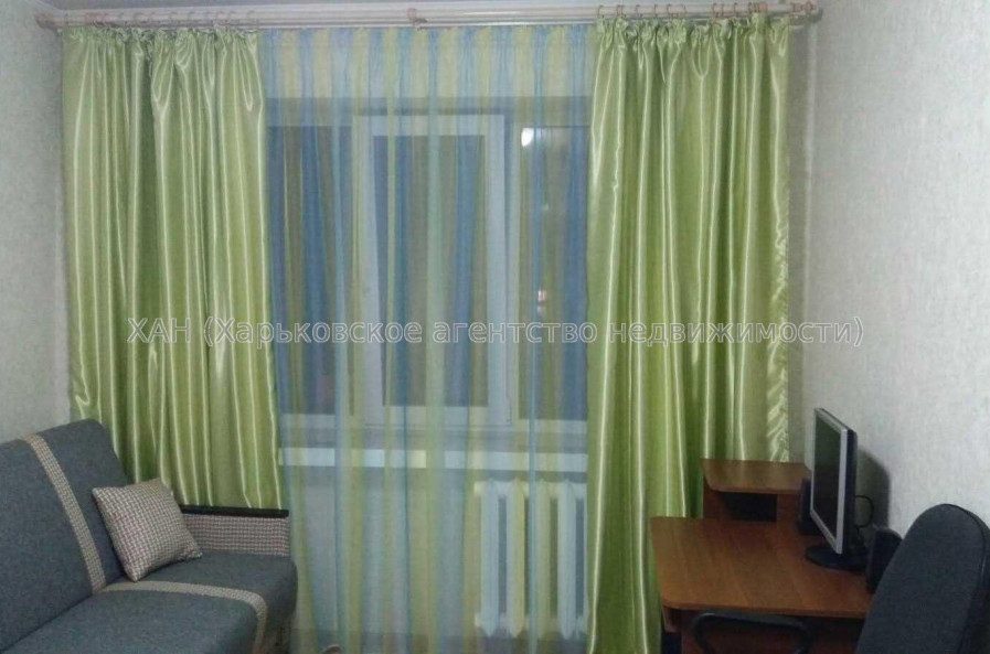 Продам квартиру, 23 Августа ул. , 1 кім., 12 м², капитальный ремонт 