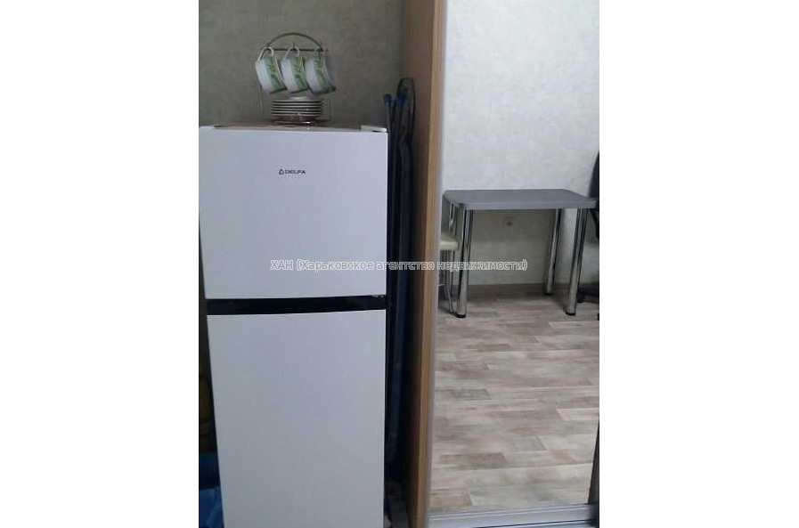 Продам квартиру, 23 Августа ул. , 1  ком., 12 м², капитальный ремонт 