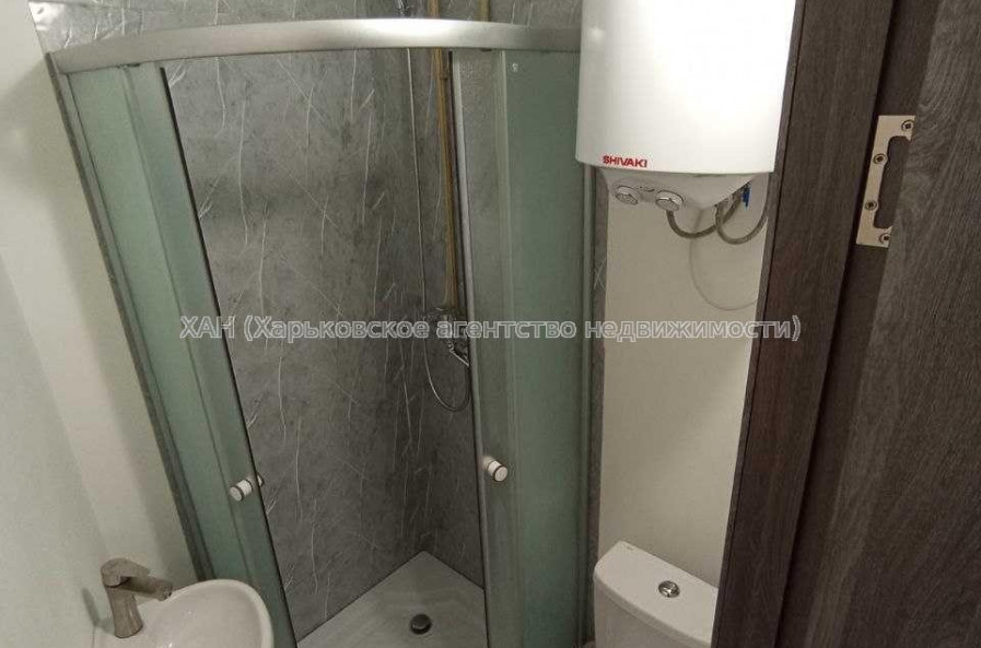 Продам квартиру, 23 Августа ул. , 1  ком., 12 м², капитальный ремонт 