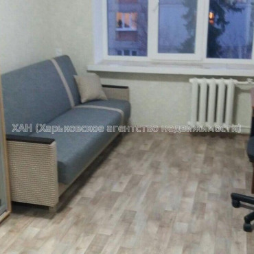 Продам квартиру, 23 Августа ул. , 1  ком., 12 м², капитальный ремонт 