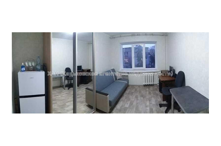 Продам квартиру, 23 Августа ул. , 1  ком., 12 м², капитальный ремонт 