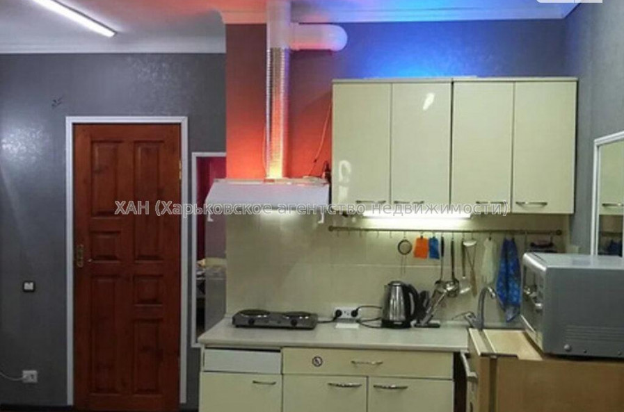 Продам квартиру, Аэрокосмический пр. , 1 кім., 22 м², косметический ремонт 