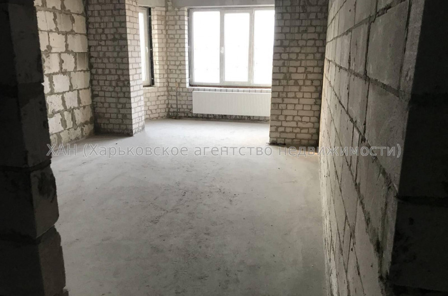 Продам квартиру, Архитектора Алёшина просп. , 2 кім., 77 м², без внутренних работ 