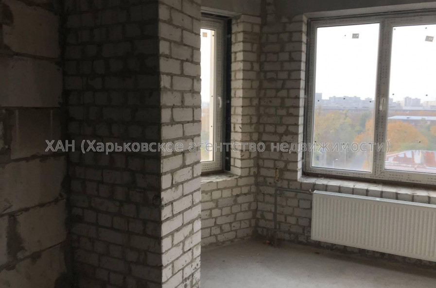 Продам квартиру, Архитектора Алёшина просп. , 2 кім., 77 м², без внутренних работ 