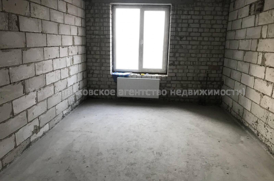 Продам квартиру, Архитектора Алёшина просп. , 2 кім., 77 м², без внутренних работ 