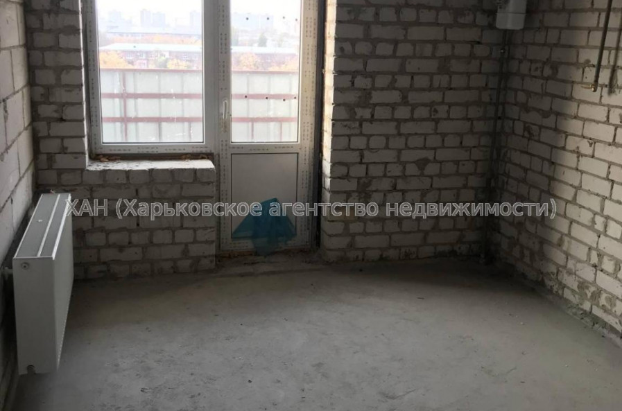 Продам квартиру, Архитектора Алёшина просп. , 2 кім., 77 м², без внутренних работ 