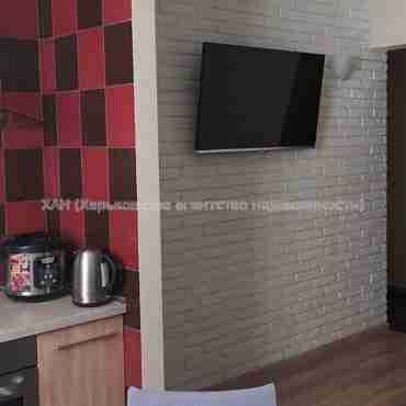 Продам квартиру, Победы просп. , 2  ком., 46 м², капитальный ремонт 