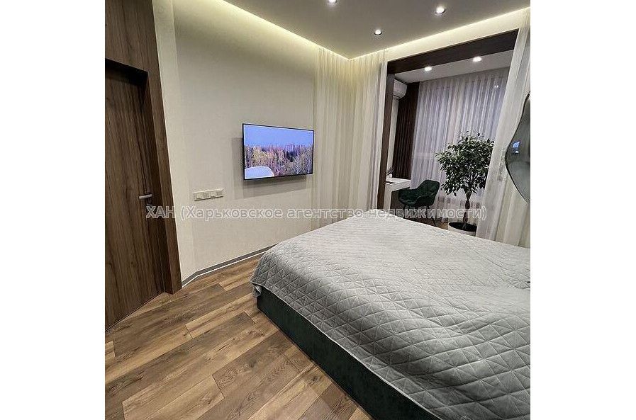 Продам квартиру, Профессорская ул. , 3  ком., 105 м², авторский дизайн 