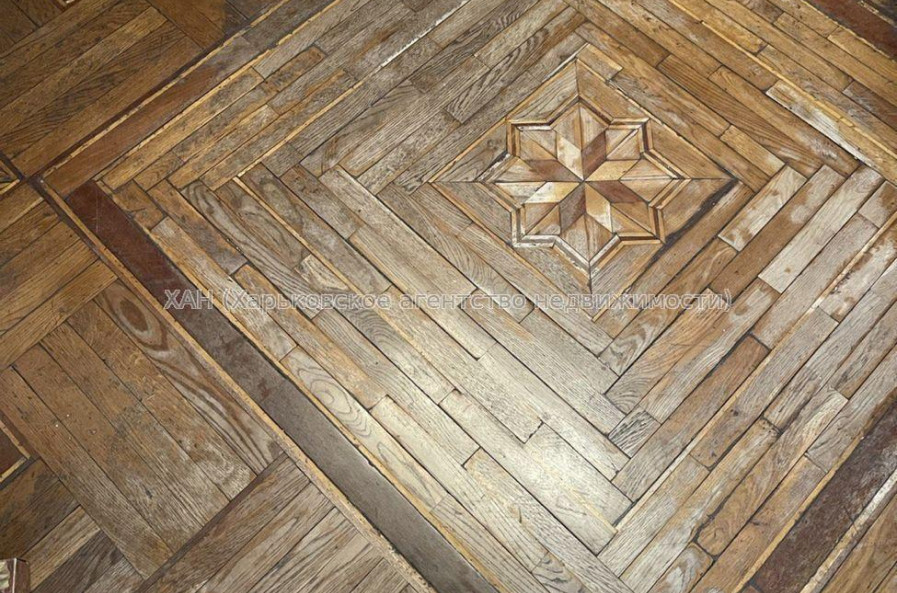 Продам квартиру, 23 Августа ул. , 2  ком., 42 м², советский ремонт 