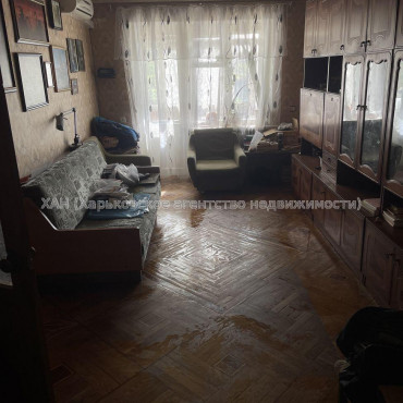 Продам квартиру, 23 Августа ул. , 2 кім., 42 м², советский ремонт 