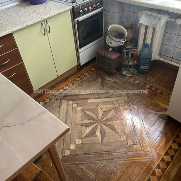 Продам квартиру, 23 Августа ул. , 2  ком., 42 м², советский ремонт 