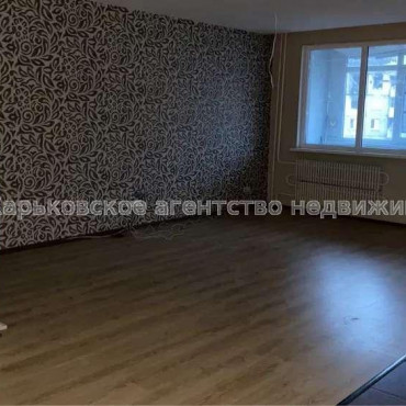 Продам квартиру, Натальи Ужвий ул. , 3  ком., 70 м², косметический ремонт 