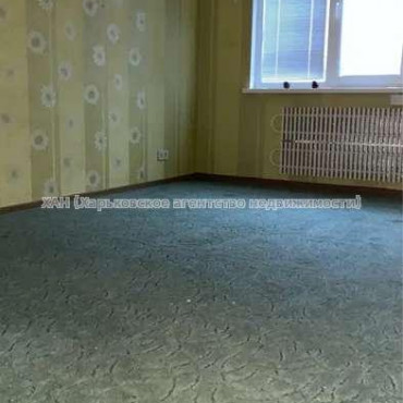 Продам квартиру, Натальи Ужвий ул. , 3  ком., 70 м², косметический ремонт 