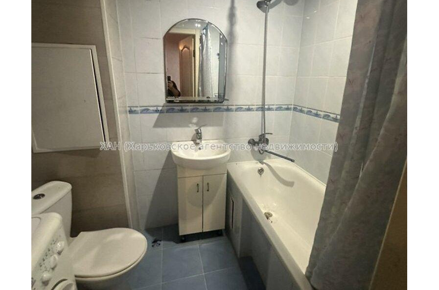 Продам квартиру, Победы просп. , 2 кім., 46 м², косметический ремонт 