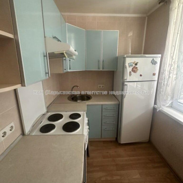 Продам квартиру, Победы просп. , 2 кім., 46 м², косметический ремонт 