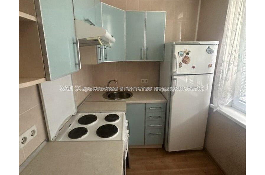 Продам квартиру, Победы просп. , 2 кім., 46 м², косметический ремонт 