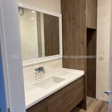 Продам квартиру, Дмитрия Антоненко ул. , 3 кім., 110 м², авторский дизайн 