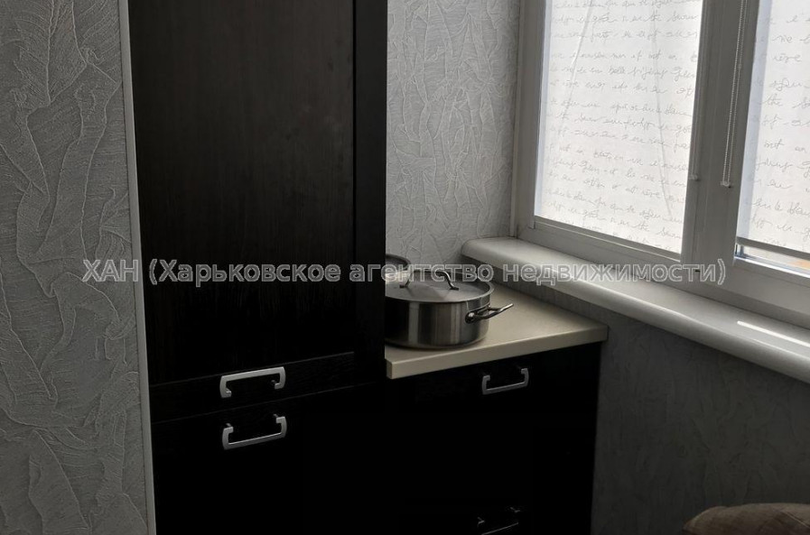 Продам квартиру, Гвардейцев Широнинцев ул. , 1  ком., 40 м², капитальный ремонт 