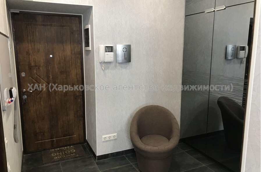 Продам квартиру, Гвардейцев Широнинцев ул. , 1  ком., 40 м², капитальный ремонт 