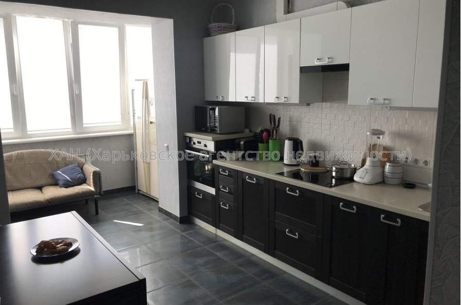 Продам квартиру, Гвардейцев Широнинцев ул. , 1  ком., 40 м², капитальный ремонт 