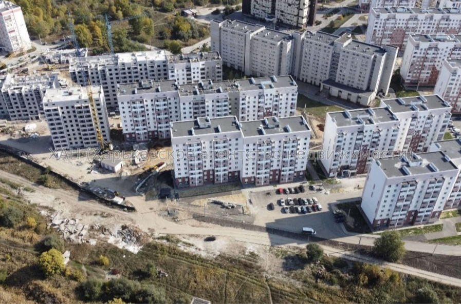 Продам квартиру, Шевченковский пер. , 2 кім., 56 м², без внутренних работ 