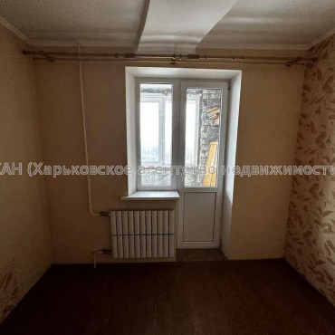 Продам квартиру, Метростроителей ул. , 3  ком., 74 м², частичный ремонт 